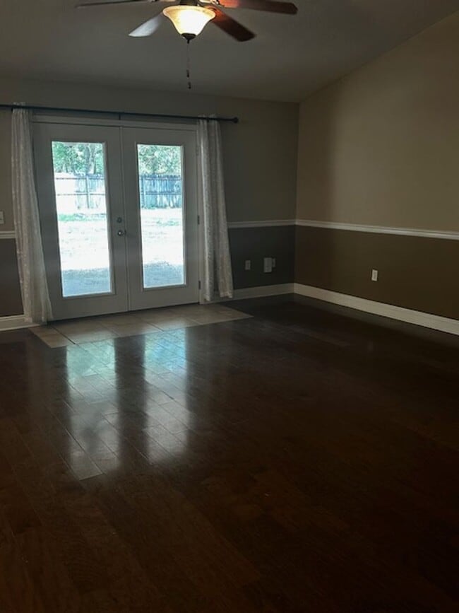 Building Photo - Milton Home For Rent