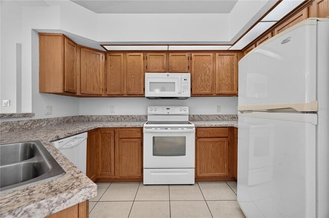 Building Photo - 4059 Waterview Loop