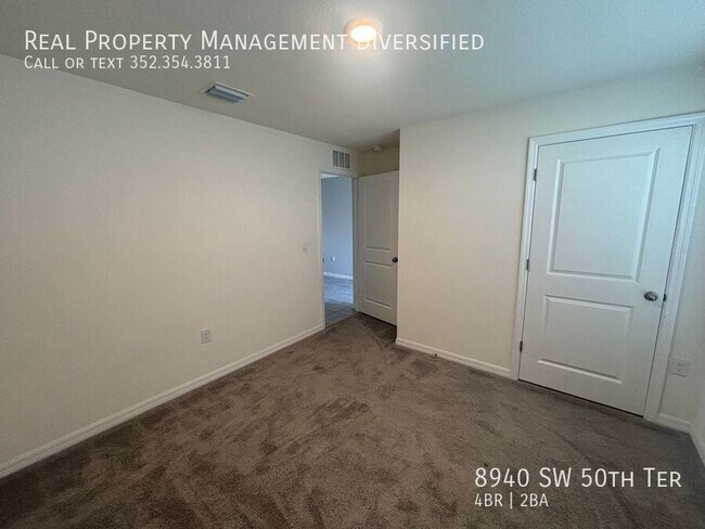 Building Photo - 8940 SW 50th Ter