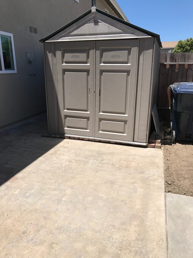 Building Photo - 9660 Durham Dr