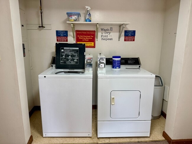 Building Photo - Well maintained inside and out