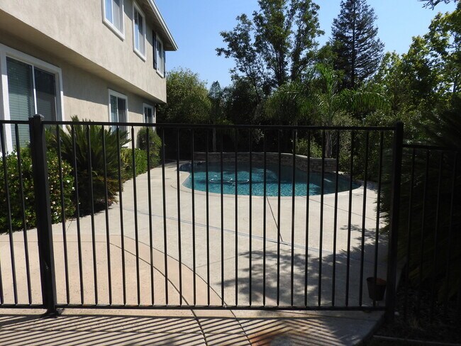 Building Photo - Gorgeous Home with Pool in Beautiful El Do...