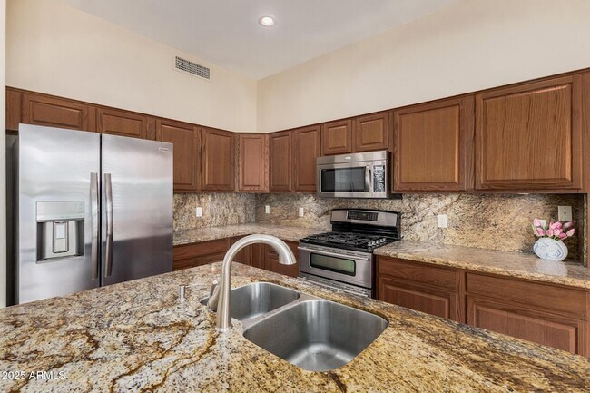 Building Photo - 6516 W Matilda Ln