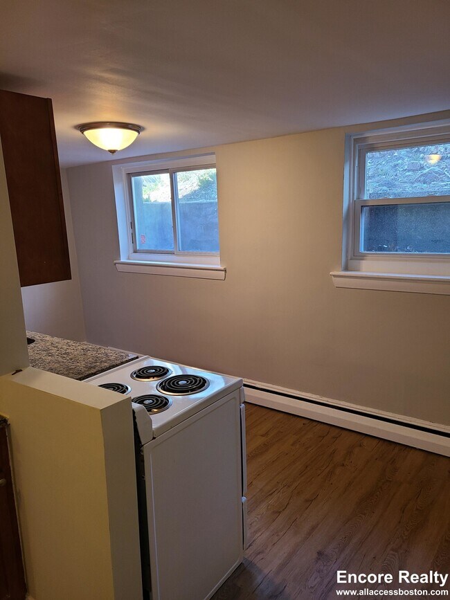 Building Photo - 69 Chiswick Rd