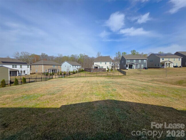 Building Photo - 2216 Skybrook Oaks Dr