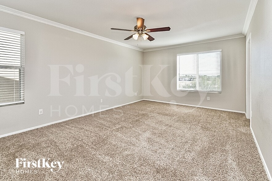 Building Photo - 1499 W Beantree Ln