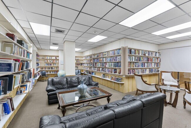 Building Photo - 1360 S Ocean Blvd