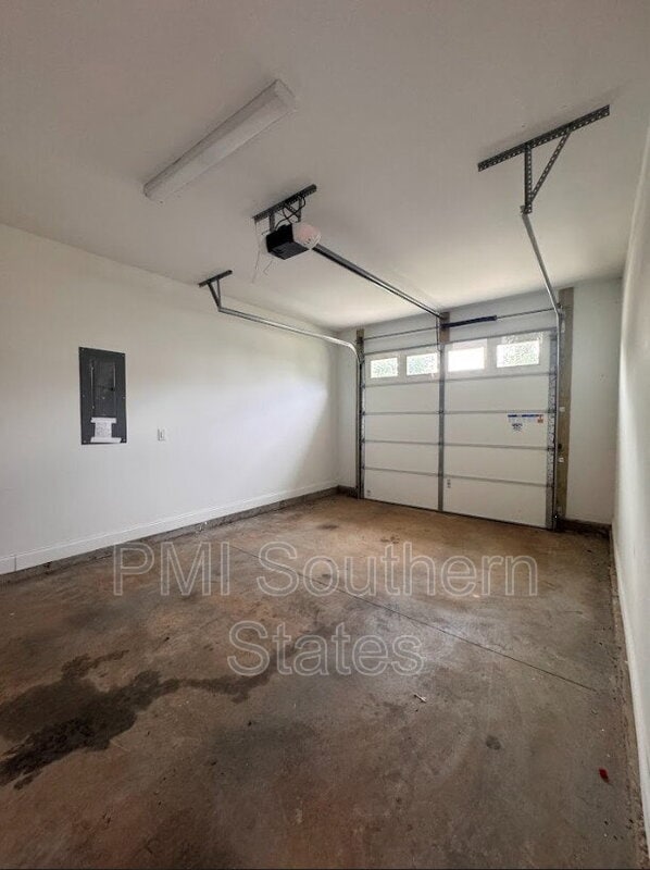 Building Photo - 207 Clarus Crk Wy