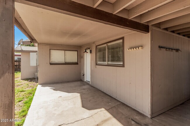 Building Photo - 2409 W Cortez St