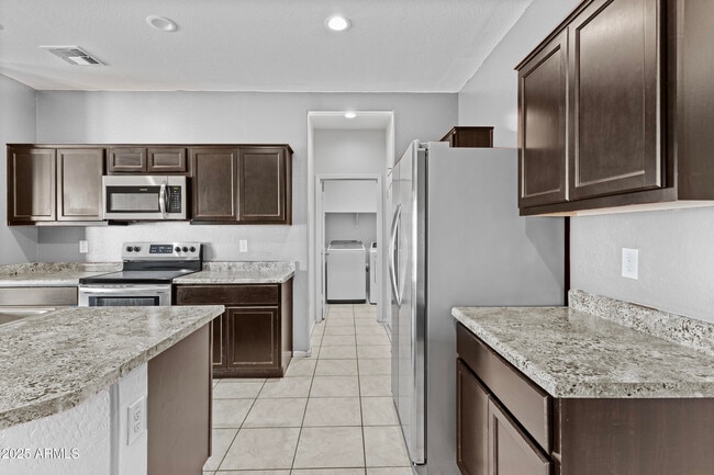 Building Photo - 4972 E Living Stone Way