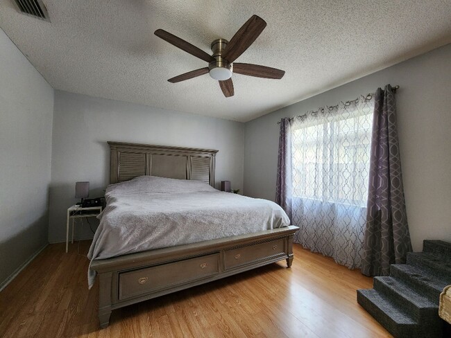 Building Photo - Gorgeous 3-Bedroom, 2-Bathroom in Brandon