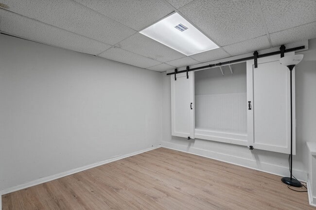 Building Photo - 136 Locust St