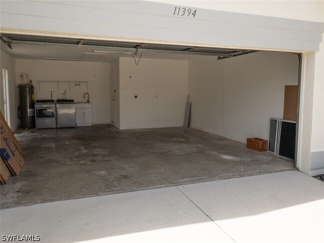 Building Photo - 11394 Waterford Village Dr