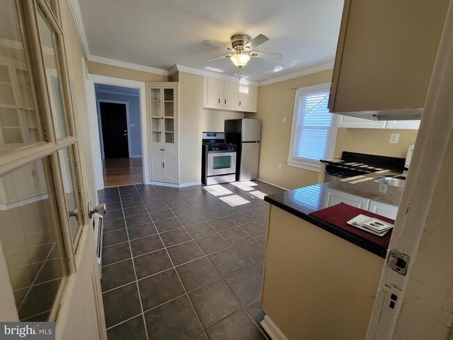 Building Photo - 11 Zieglers Ln