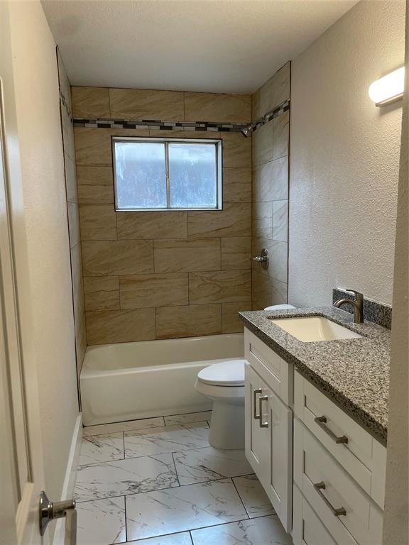 Building Photo - 9743 Grenadier Dr