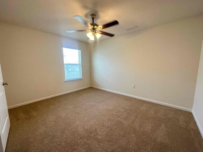 Building Photo - 733 Widgeon Wy
