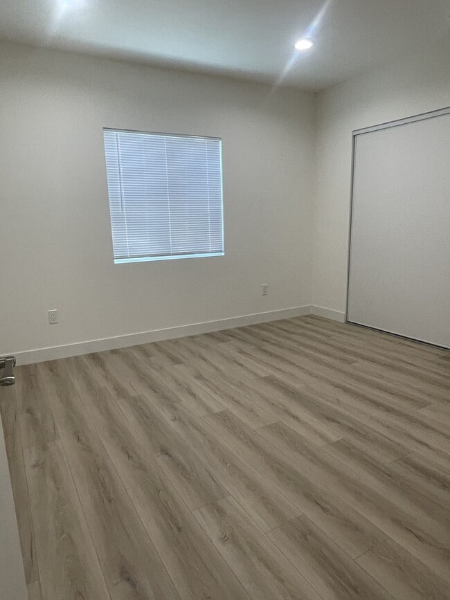 Building Photo - 8142 Redbush Ln