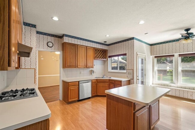 Building Photo - 12819 Orchard Hollow Way