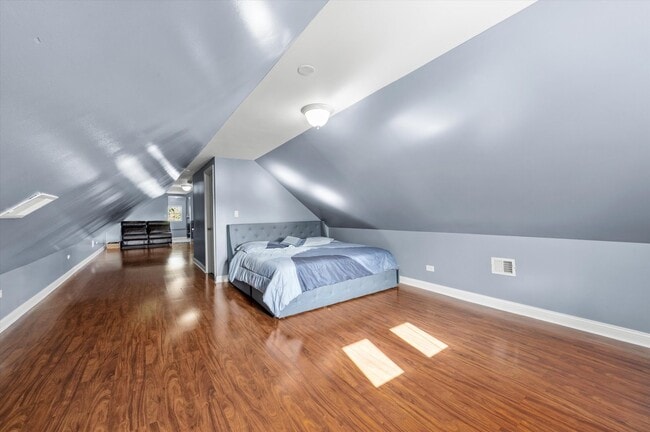 Building Photo - 5108 W 24th Pl