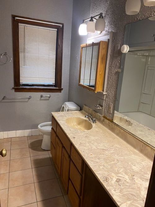 Building Photo - 10214 S State St