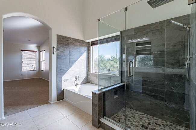 Building Photo - 2943 E Quiet Hollow Ln