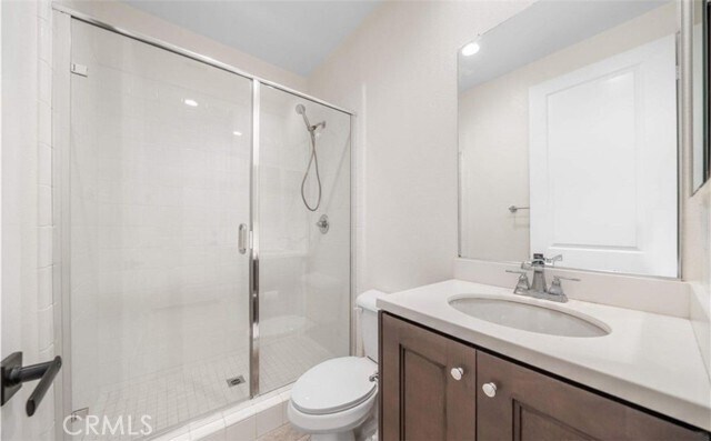 Building Photo - 120 Halo