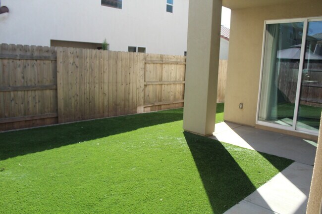 Building Photo - 4372 Ladera Dr