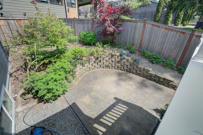 Building Photo - 5Bd/2.25Ba Kirkland Home