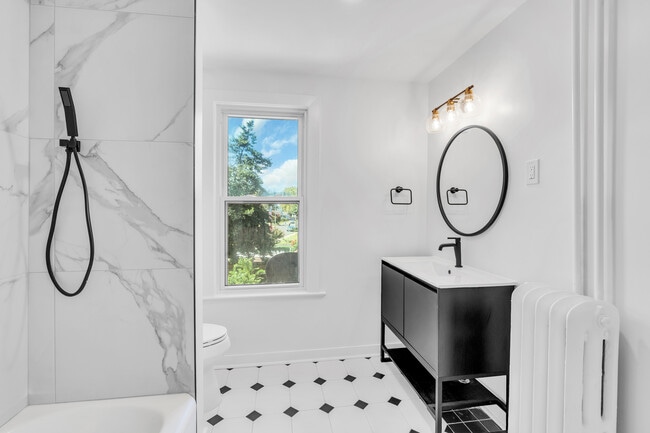 Building Photo - 298 Liberty St