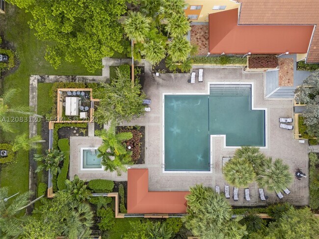 Building Photo - 1076 Coral Club Dr