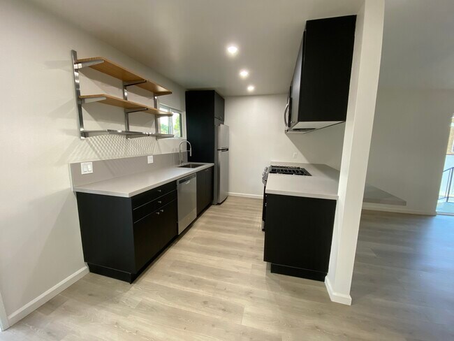 Building Photo - 3461 Perlita Ave