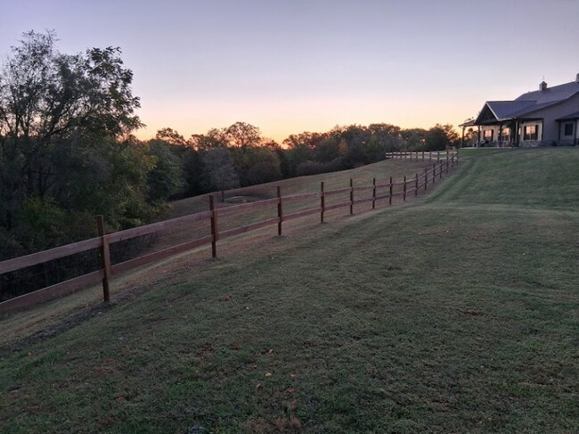 Building Photo - 6860 SE Prescher Rd