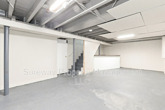 Building Photo - 208 Knight Ave