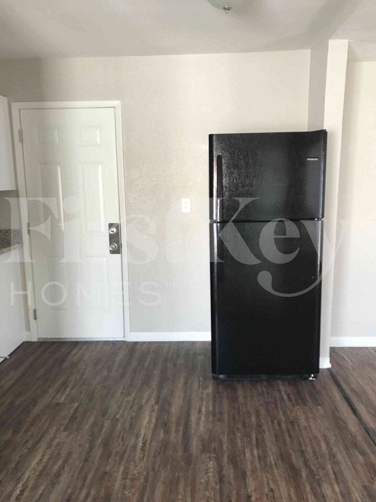 Building Photo - 5904 Jerry Dr