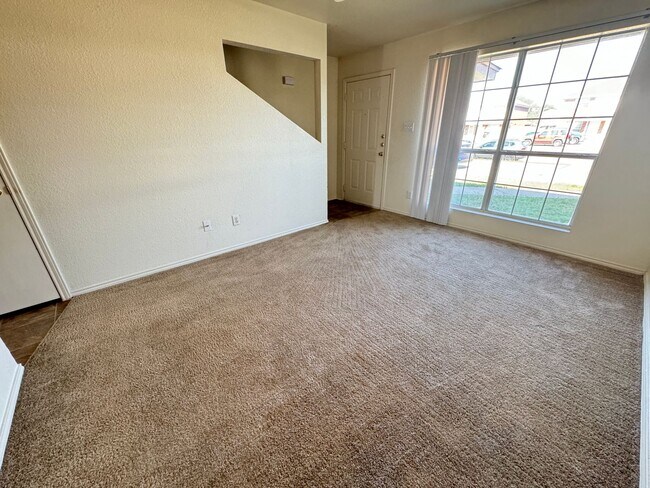 Building Photo - 4303 Deek Dr