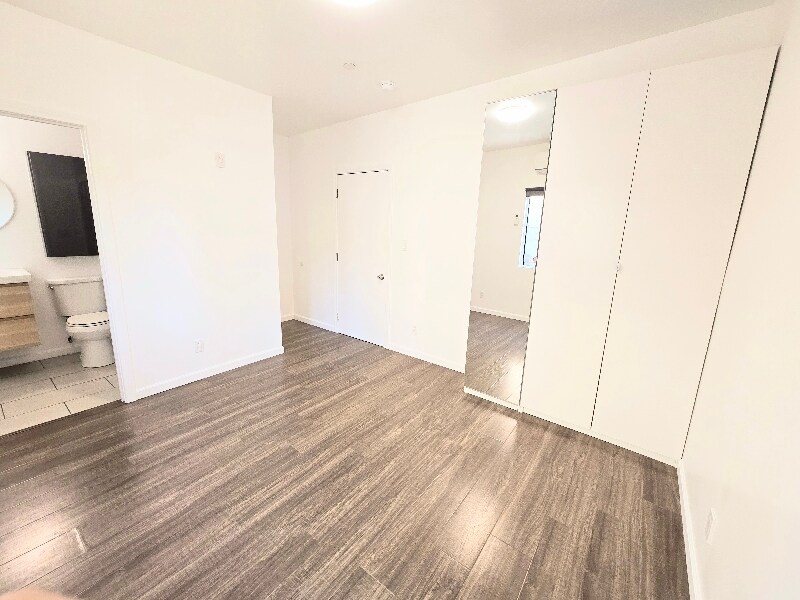 Building Photo - 3121 Larga Ave