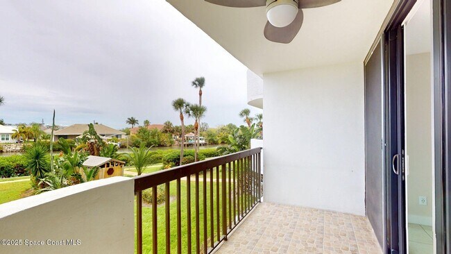 Building Photo - 300 Columbia Dr