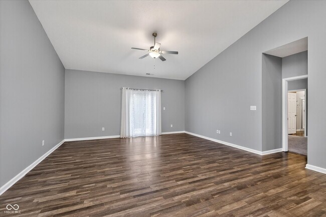 Building Photo - 6607 Laurelwood Dr