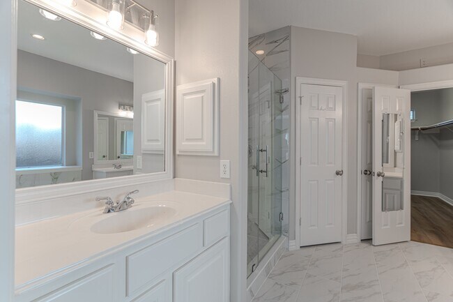 Building Photo - 63 W Artist Grove Pl