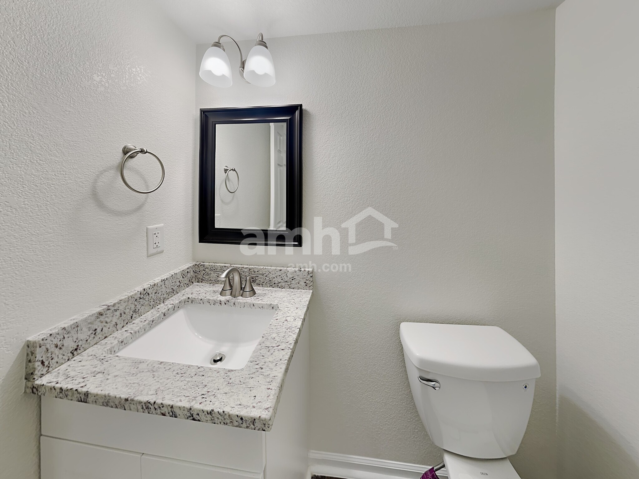 Building Photo - 4574 Cole Dr