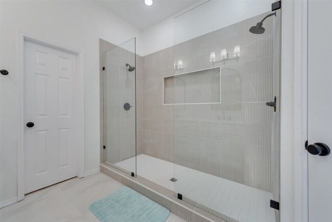 Building Photo - 7307 Cresson Dr