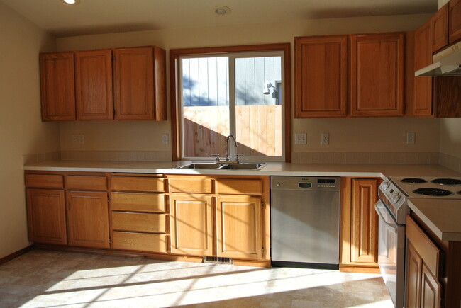 Building Photo - Beautiful 3-Bedroom Home In SW Corvallis