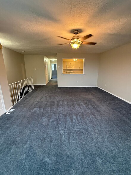 Building Photo - 3362 Fairdale Rd