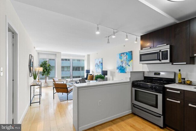 Building Photo - 1101 3rd St SW