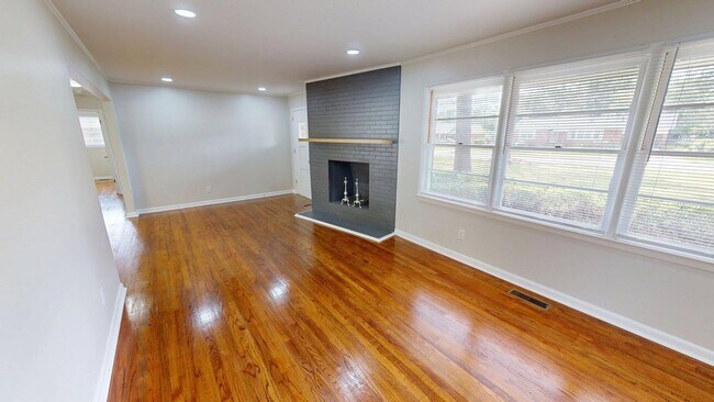 Building Photo - 1401 Magnolia St