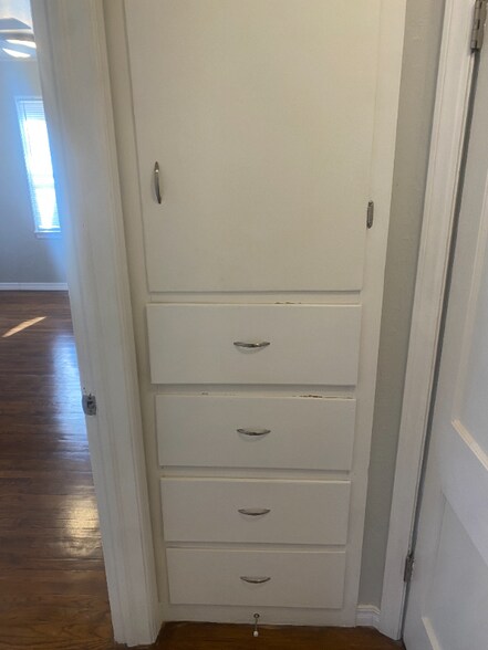 Building Photo - 6606 NW 33rd St