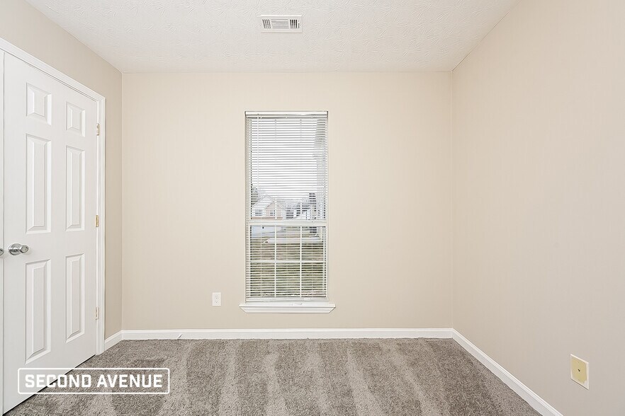 Building Photo - 1013 Olde Town Pl