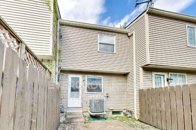 Building Photo - 3741 Lima Ct