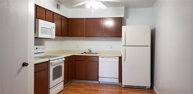 Building Photo - 1231 Creve Coeur Crossing Ln