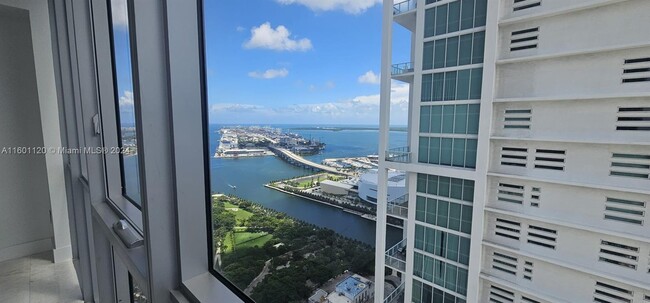 Building Photo - 1100 Biscayne Blvd